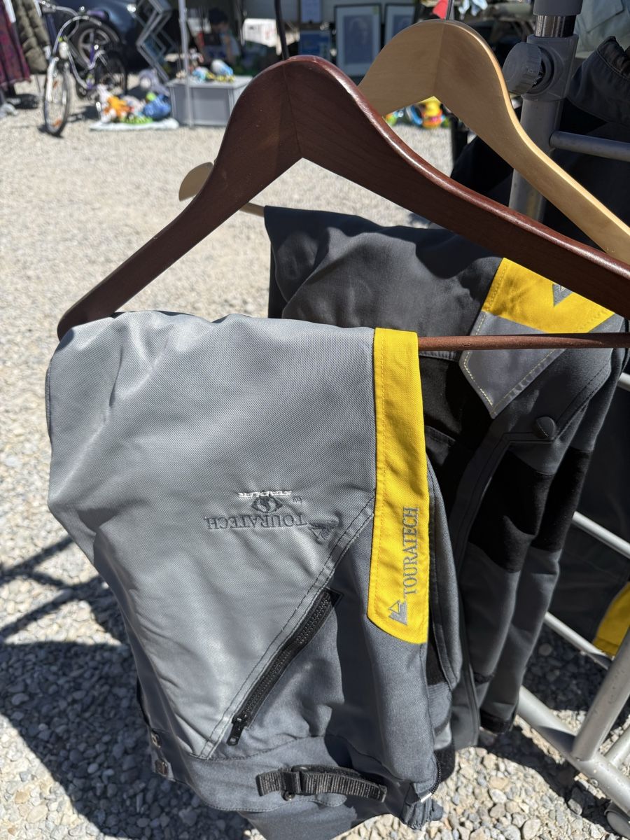 Pantaloni: Touratech Motorrad Innen/Aussen Hose Gr 23 – Usato da Niederweningen venduto da Firstlady14