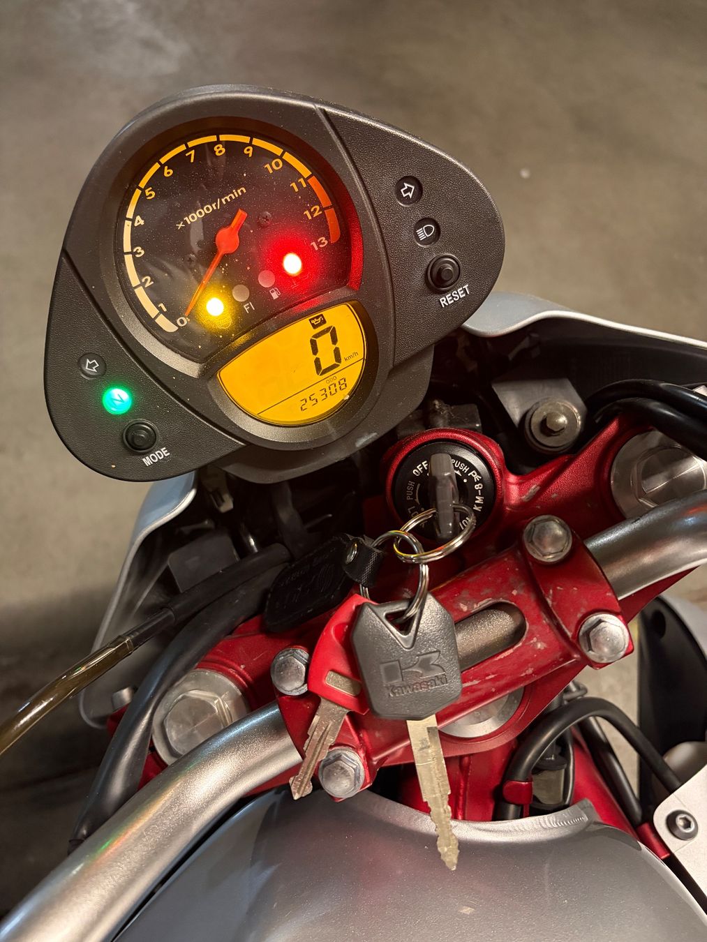 Kawasaki Strada: Kawasaki ER-6 n ABS – Usato da Zuchwil venduto da dor_m2xk 5