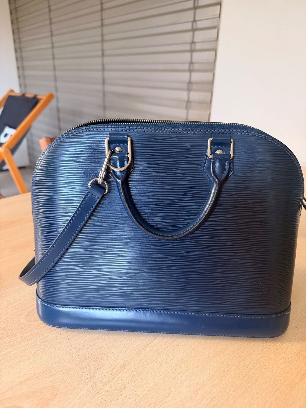 Louis Vuitton Borse da donna: Louis Vuitton Alma PM in Epi leather – Usato da Wädenswil venduto da Tety