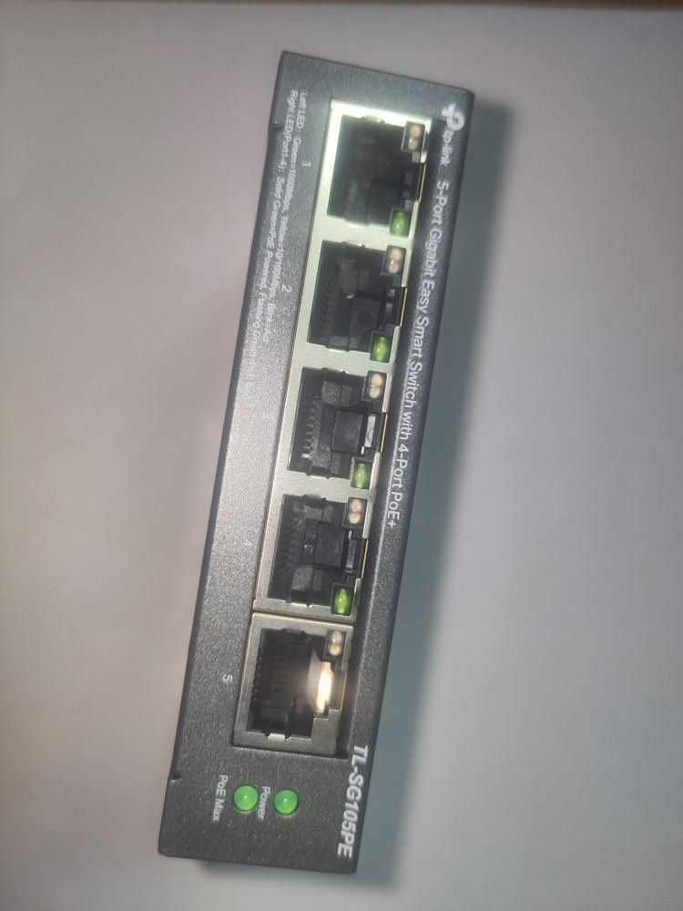 TP-Link Hubs & Switches: Switch: TP-Link TL-SG105PE – Gebraucht aus Zürich von gr33b