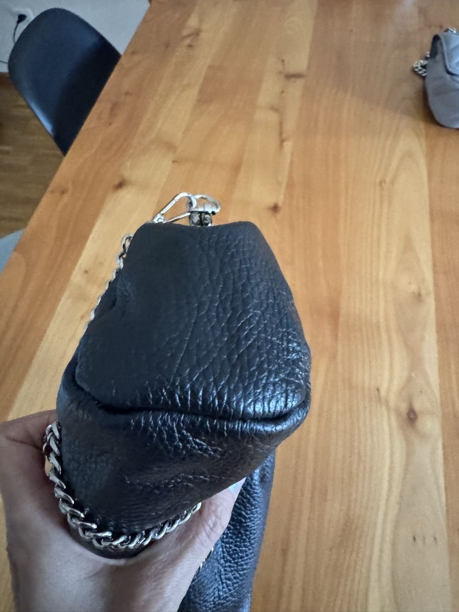 Taschen für Damen: Elegant Black Leather Handbag with Silver Chain Strap! – Neu (gemäss Beschreibung) aus Birsfelden von Maranata3 3