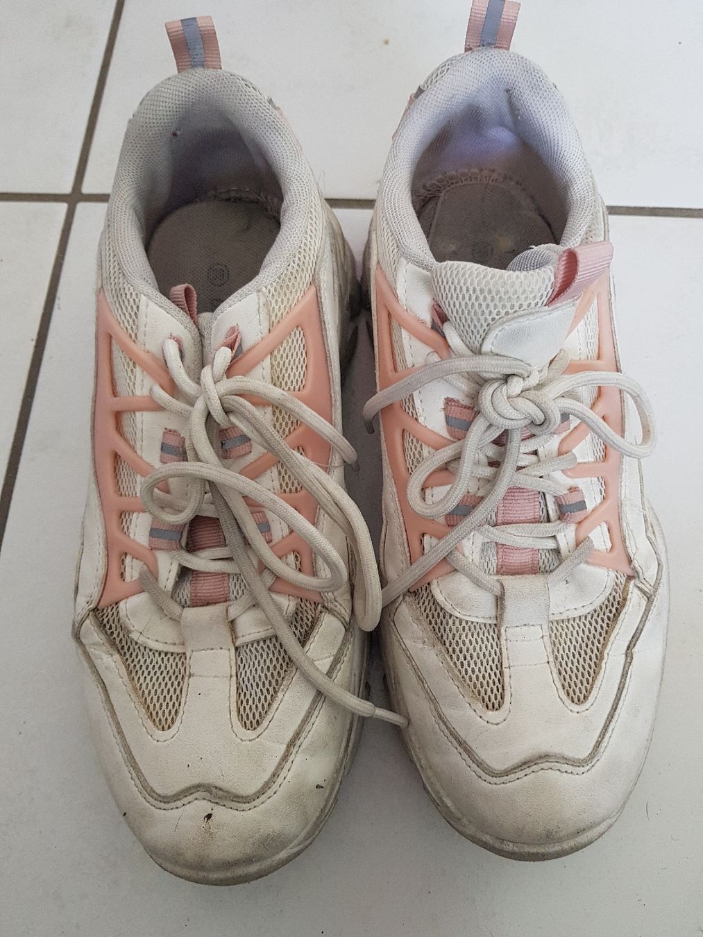 Damenschuhe: basket – Gebraucht aus Hermance von Triplebizzo 1