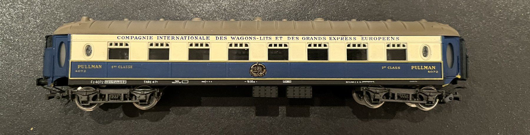 Pour collectionneur, voiture voyageurs à bogies Pullman, 1ère classe