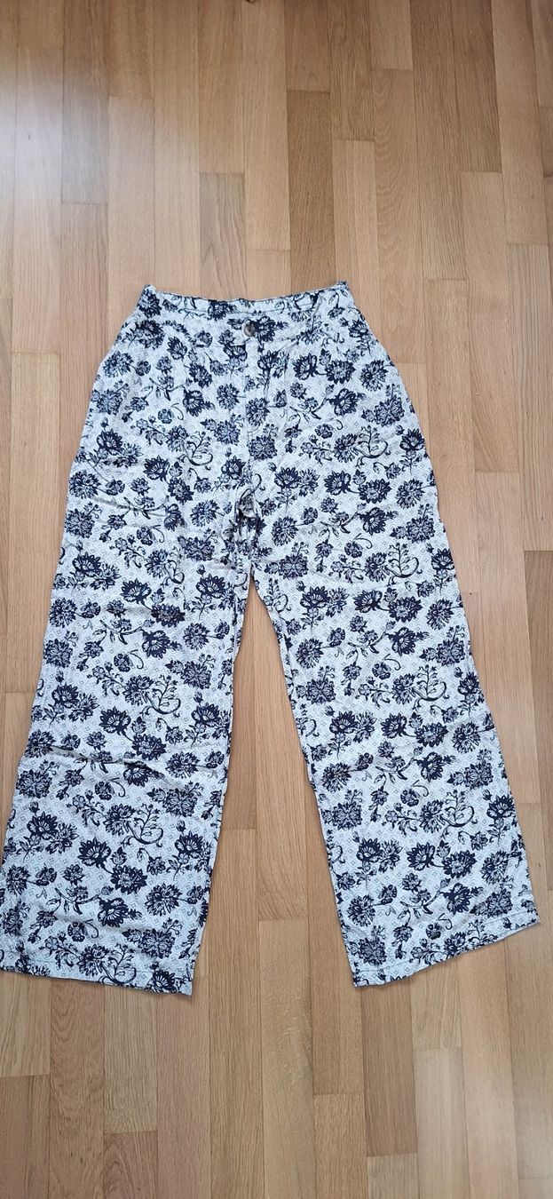 Esprit Pantaloni: Esprit, pantalon d'été – Nuovo (secondo la descrizione) da Lussery-Villars venduto da pousinete02