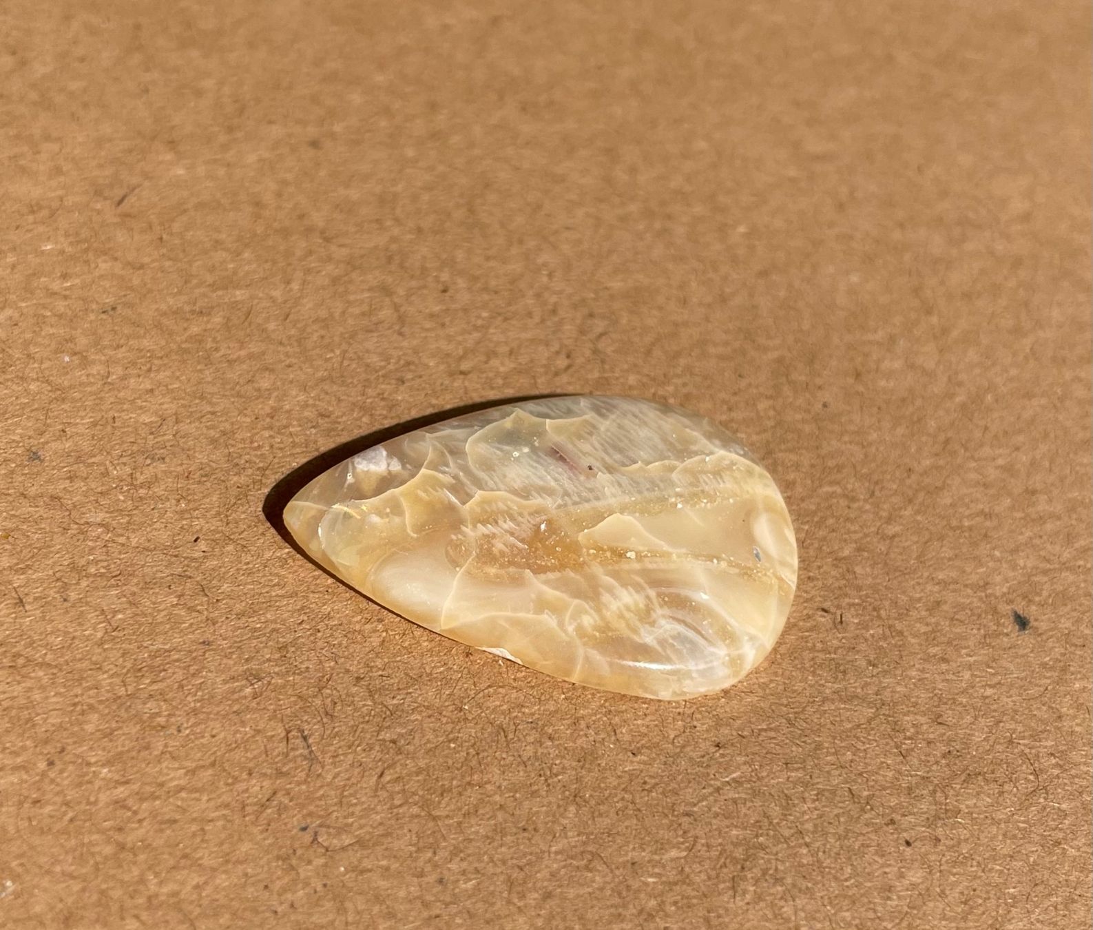 Minerali & Pietre curative: Opal Cabochon    aus Australien Einzelstück Gold - Farben – Nuovo e nell'imballaggio originale da Leuggern venduto da gemshow 4