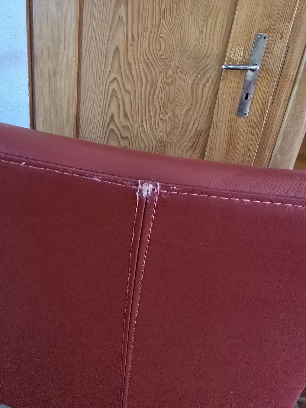 Stühle: Stuhl rot Leder 2 Stk – Gebraucht aus Würenlos von Lea.Maria.Hotz 3