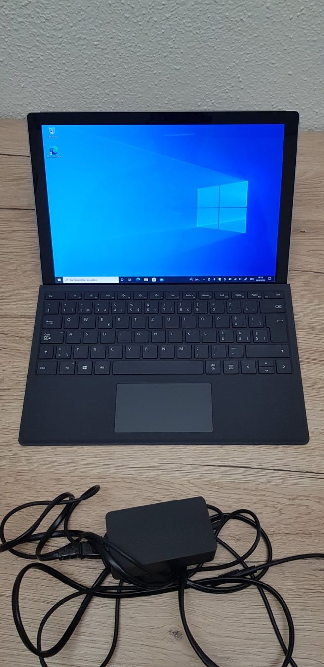 Microsoft Notebook: Microsoft Surface Pro 1796 – Usato da Zürich venduto da fiat72