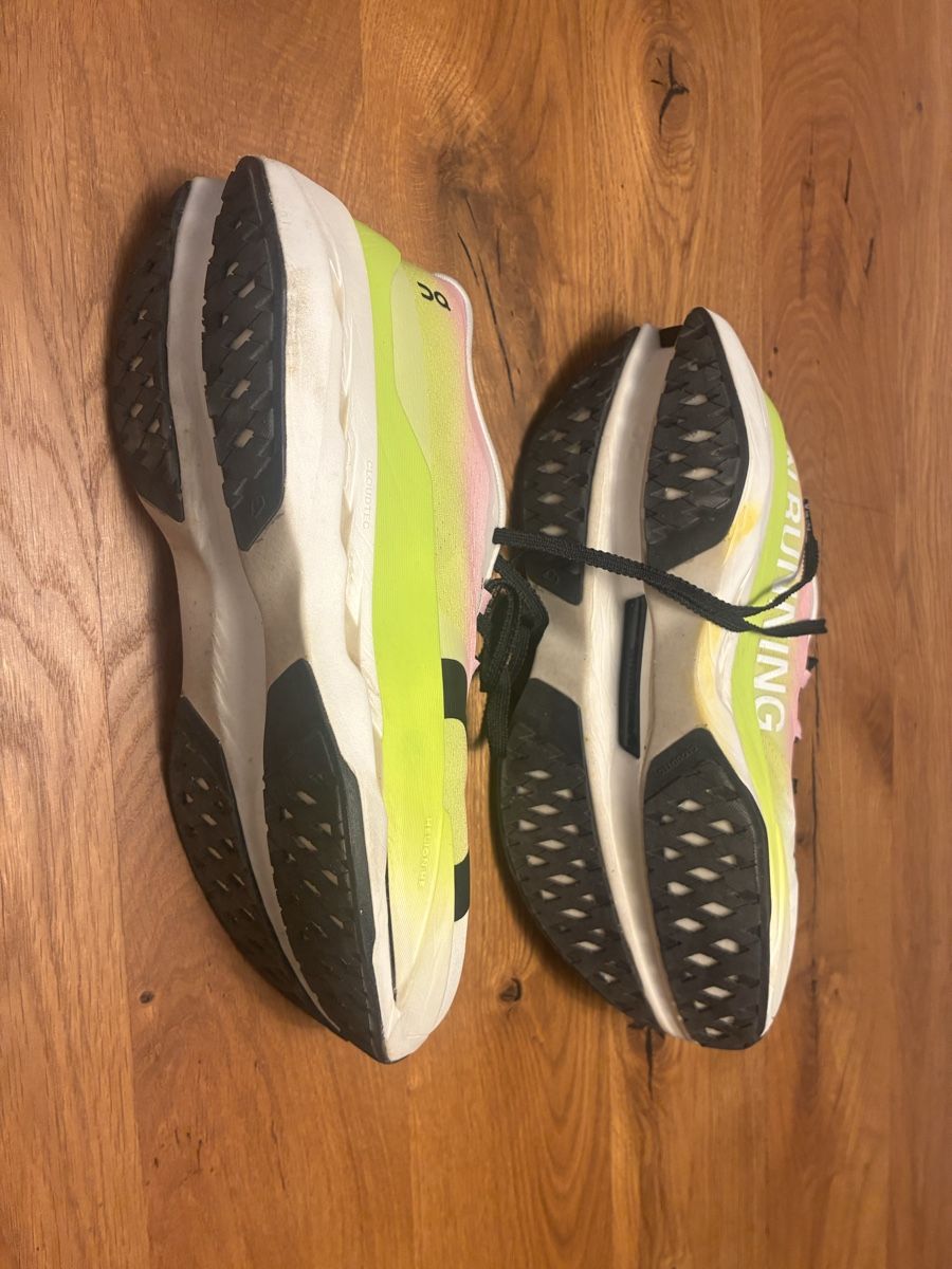 On Herrenschuhe: On Cloudboom Max Gr. 42 Herren – Gebraucht aus Kehrsatz von mes_p7jc 4