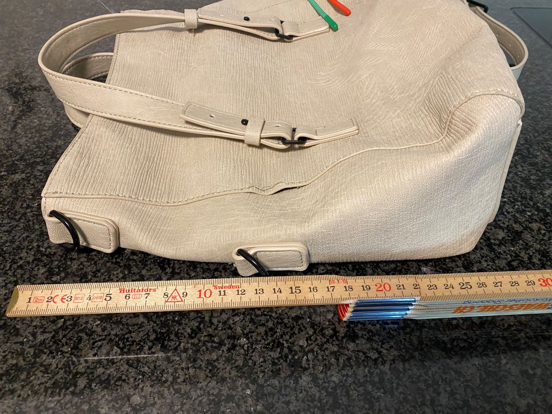 Desigual Sacs femmes: Handtasche Desigual – Défectueux à Bösingen par Trigusik 6
