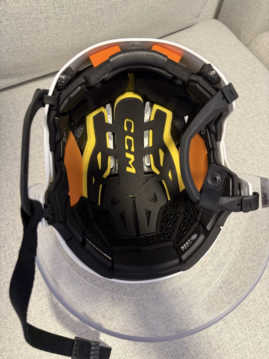 Ccm Helme: CCM Tacks 720 Eishockey Helm mit Visier M weiss – Neu (gemäss Beschreibung) aus Cham von Goodjob8 3
