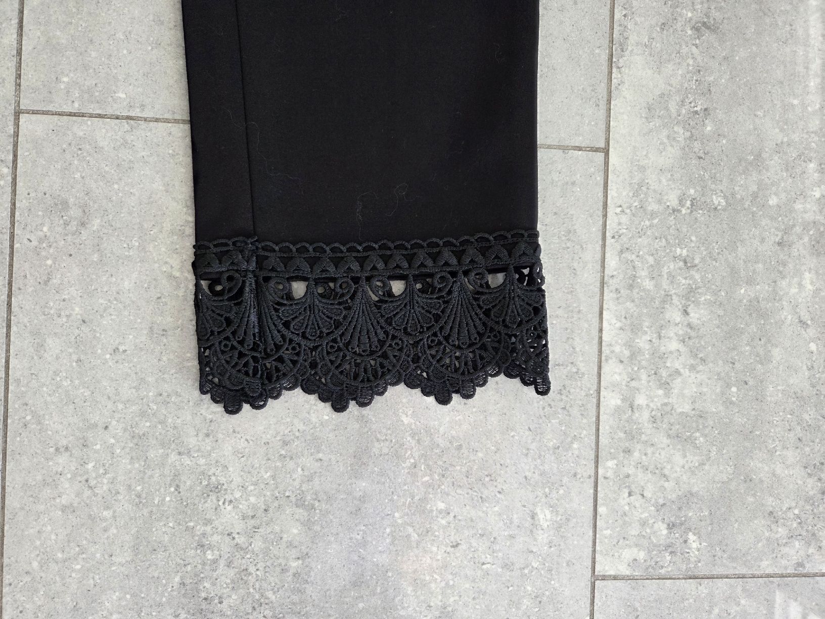 Calvin Klein Pantaloni: schöne Hose, Calvin Klein – Usato da Wiesendangen venduto da Sinhuk 1