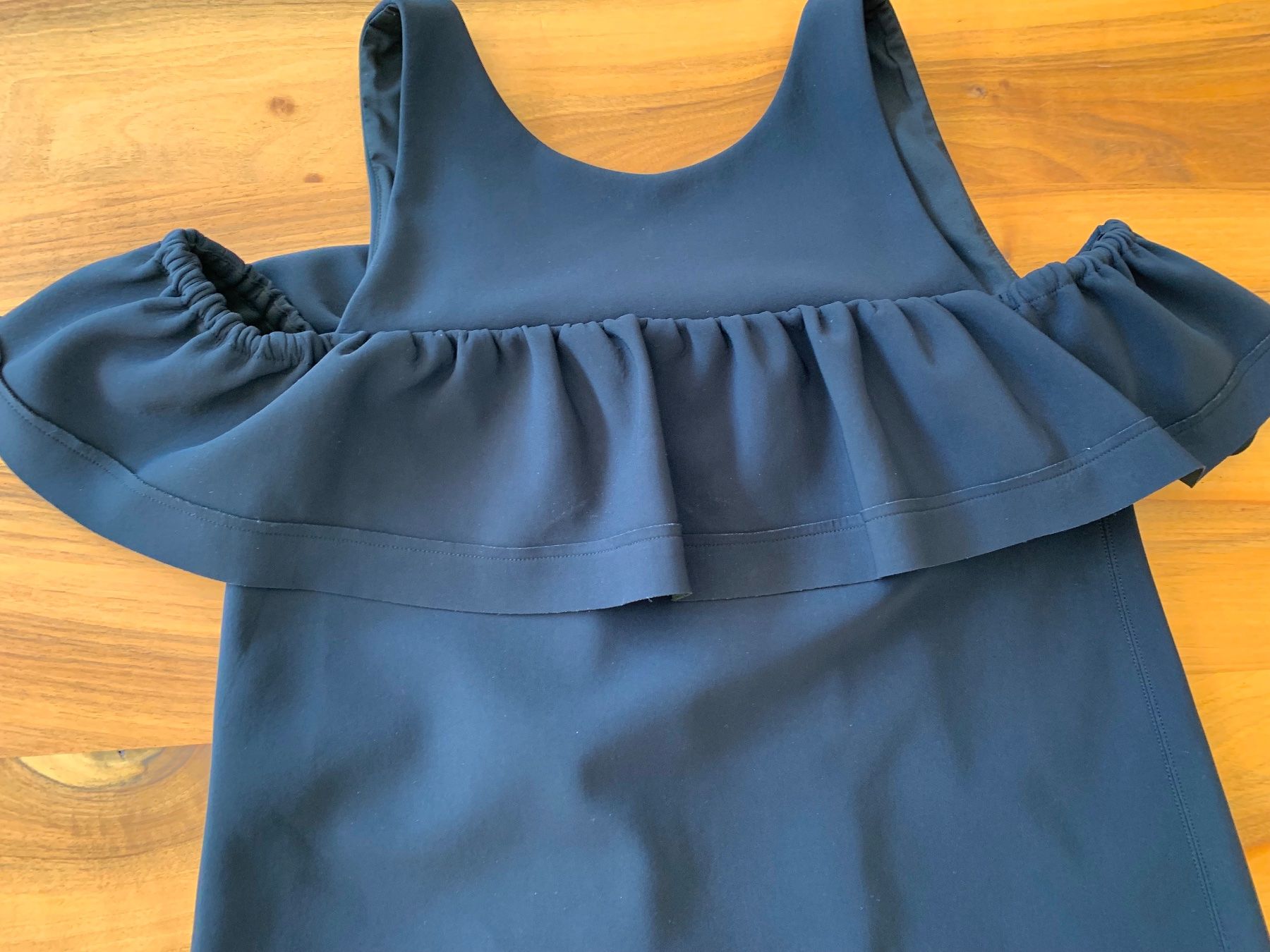 Pinko Vestiti: Pinko Kleid extravagant schwarz Gr. 34 – Nuovo (secondo la descrizione) da Meiringen venduto da tonicandgin 1