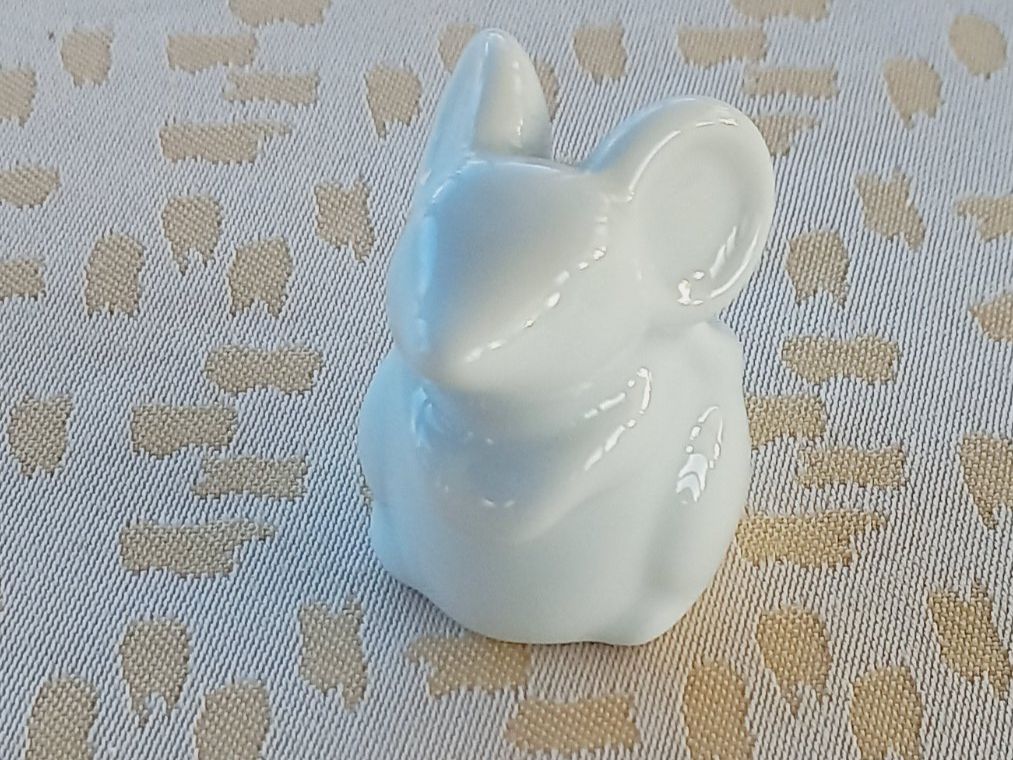 Statuette: Porzellan Mäuschen – Nuovo e nell'imballaggio originale da Winistorf venduto da acreativ 1