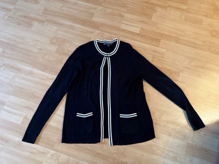 Brooks Brothers Strickjacke schwarz Grösse M neuwertig