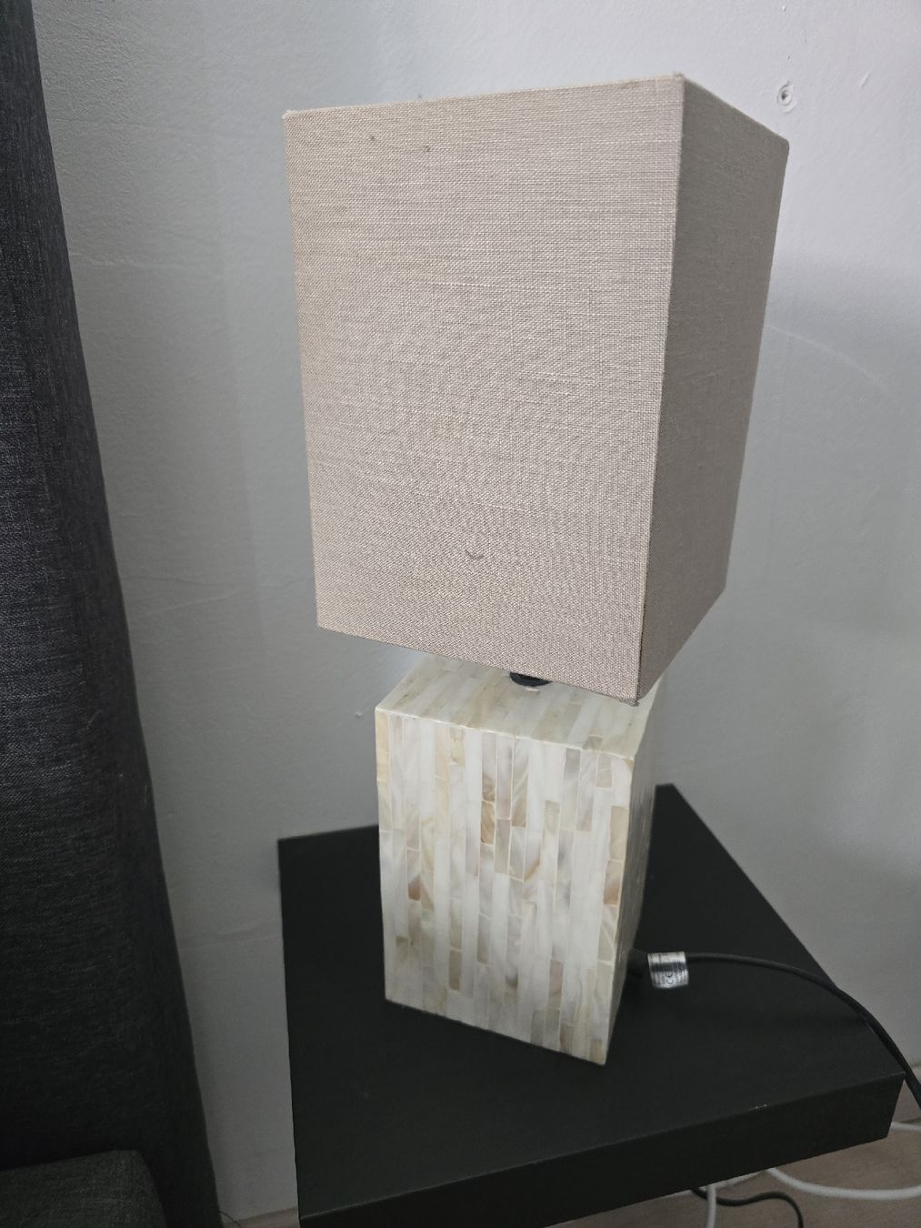 Comodini: lampe avec table – Usato da Muraz (Collombey) venduto da Bahazm