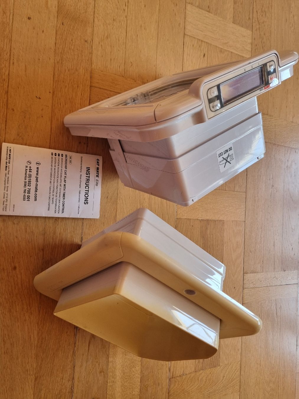 Katzenklappen: Microchip Katzenklappe mit Timer Funktion – Gebraucht aus Wildhaus von Lurch1971 1