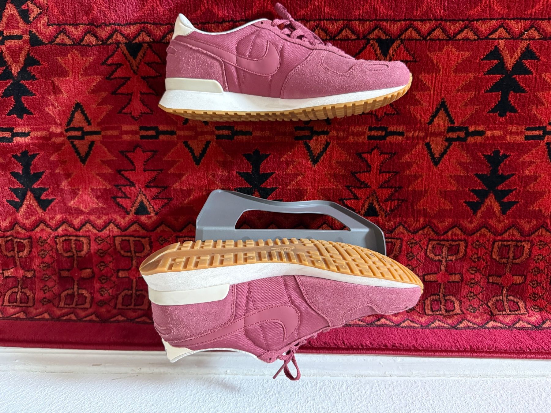 Nike Chaussures hommes: Nike Air - bordeaux – D'occasion à Lausanne par Ruche_ 2