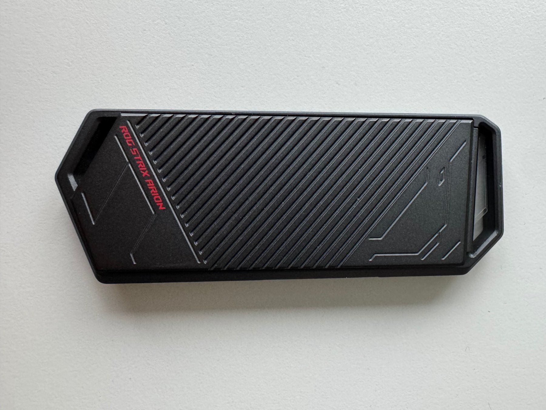 Harddisks: ROG STRIX ARION M.2 SSD Gehäuse – Gebraucht aus Niederuzwil von Strawhat69
