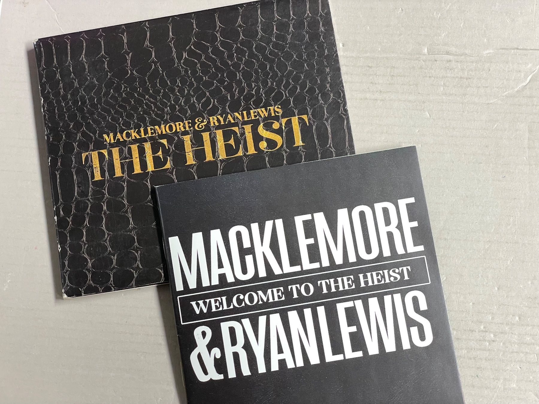 CD: Macklemore & Ryan Lewis - The Heist – Usato da Muri b. Bern venduto da AdidasCollector 8