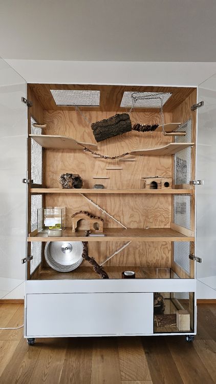 Degu Käfig 4 Ebenen mit Glastüren und LED Beleuchtung (Gebraucht) in ...