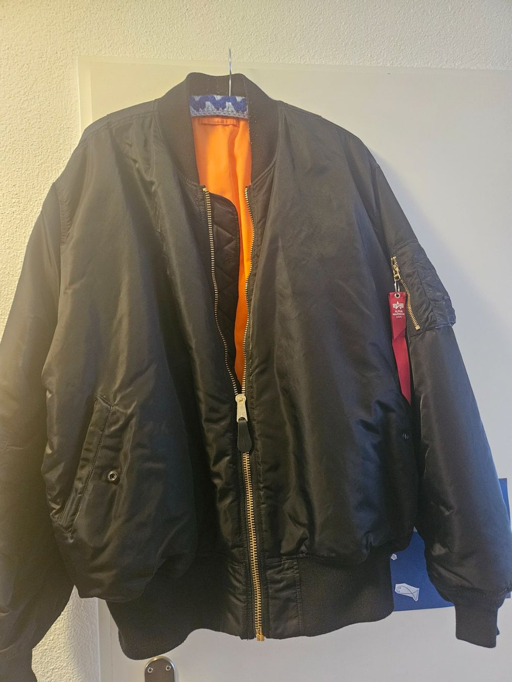 Alpha Industries Giacche: Alpha Industries Bomberjacke Grösse 3XL – Usato da Däniken SO venduto da Schild1990