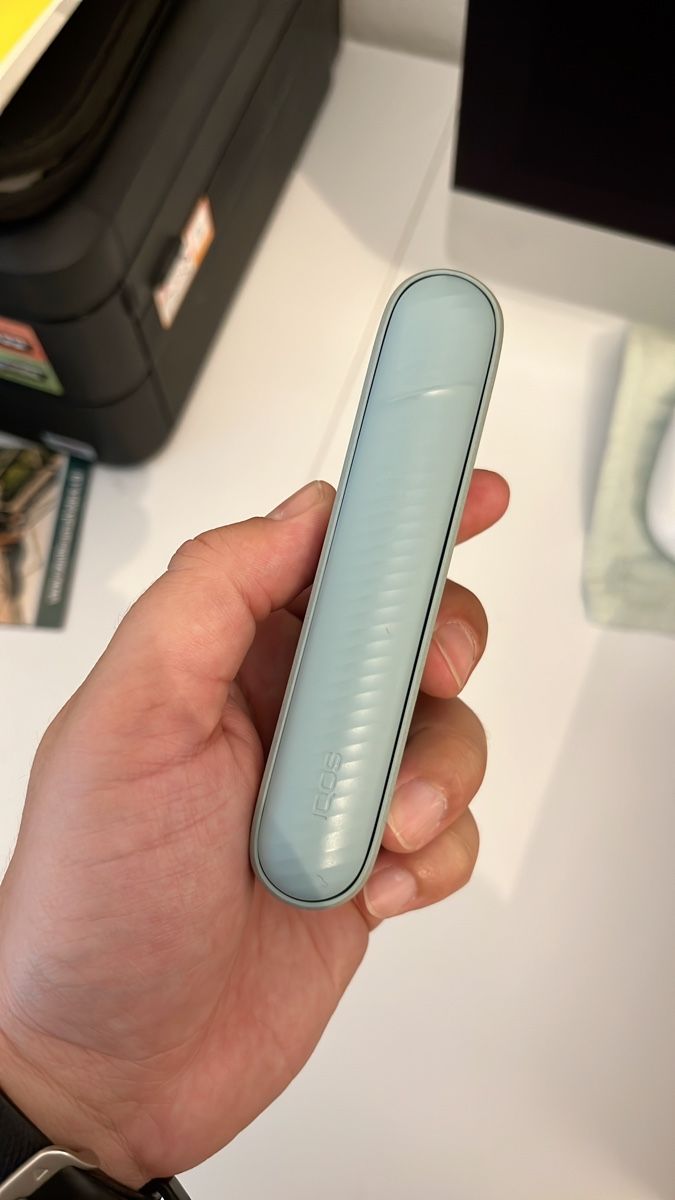 Iqos Altri Prodotti per fumatori: IQOS Holder hellblau guter Zustand – Usato da Zürich venduto da msxtnt