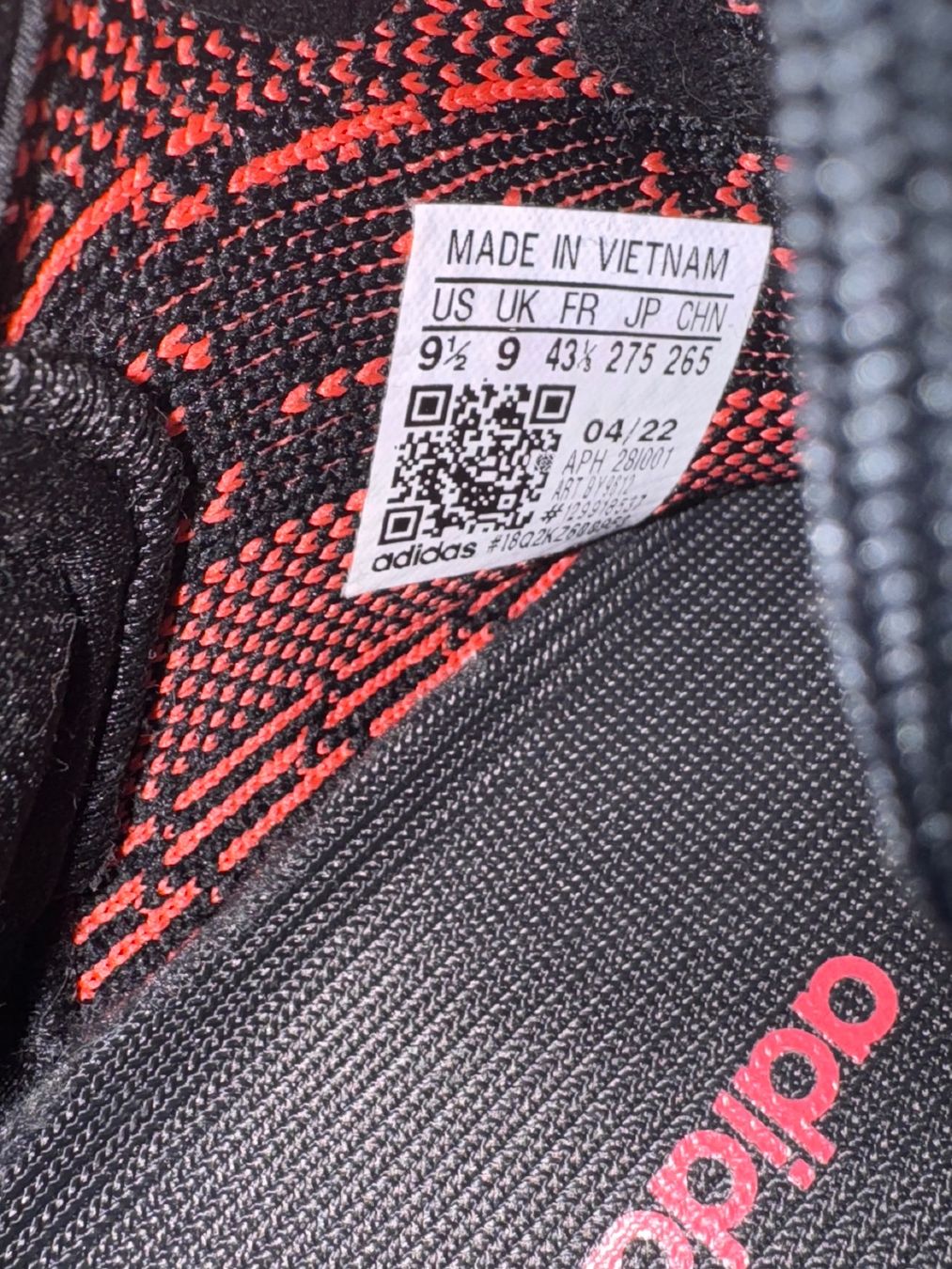 Adidas Scarpe da uomo: Adidas Yeezy Boost 350 V2 Core Black Red – Nuovo e nell'imballaggio originale da Auvernier venduto da Vendeur_Suisse 3
