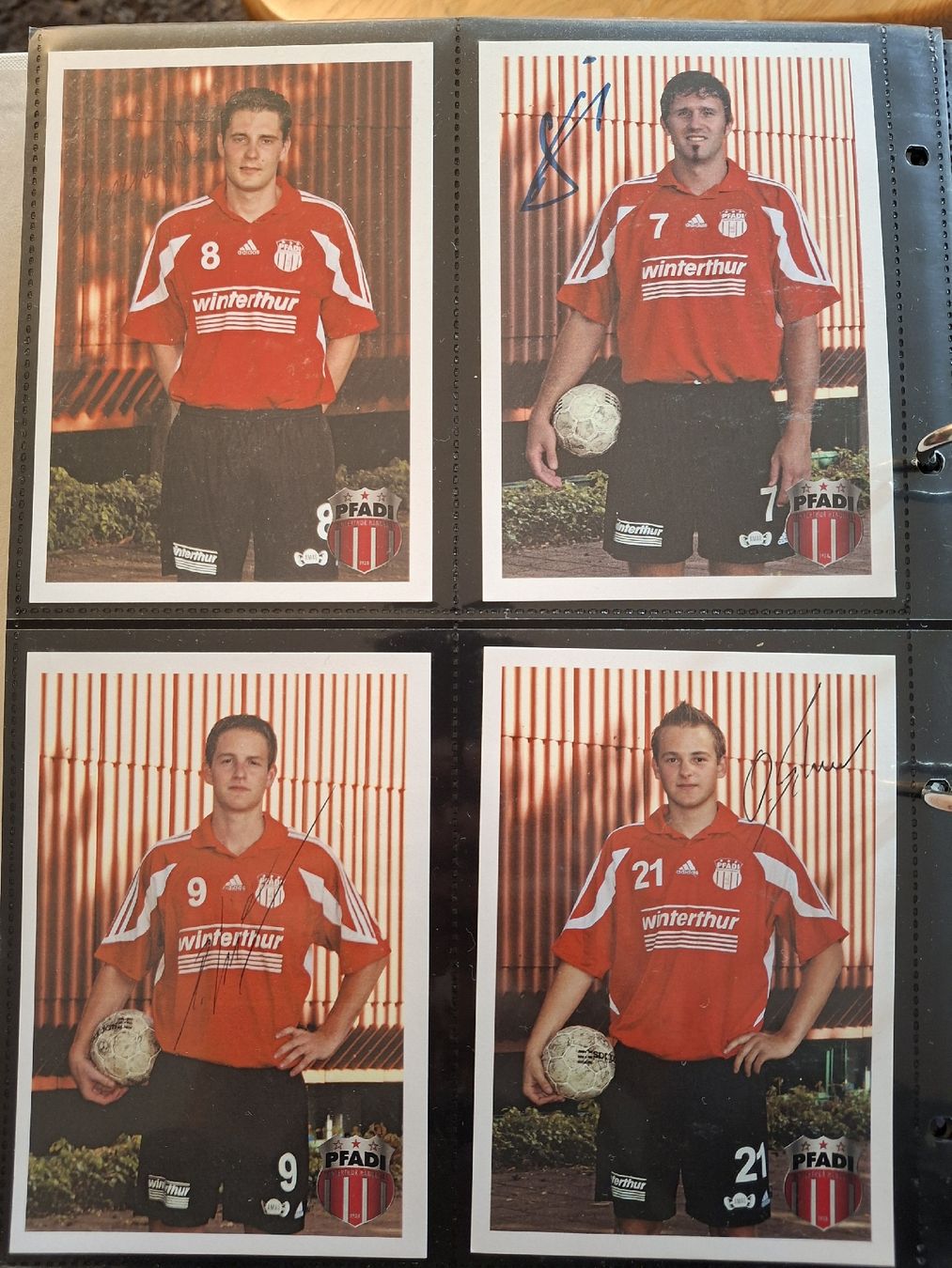 Autografi: Pfadi Winterthur Handballteam Autogrammkarten 11x, original – Usato da Thun venduto da wuschu 1