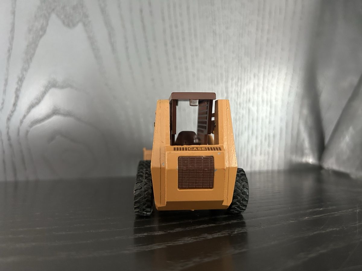 Conrad Kit di modellismo & Modellini statici: Case 1845C , Kompaktlader 1:35, Conrad – Usato da Horw venduto da Tigercat635 1