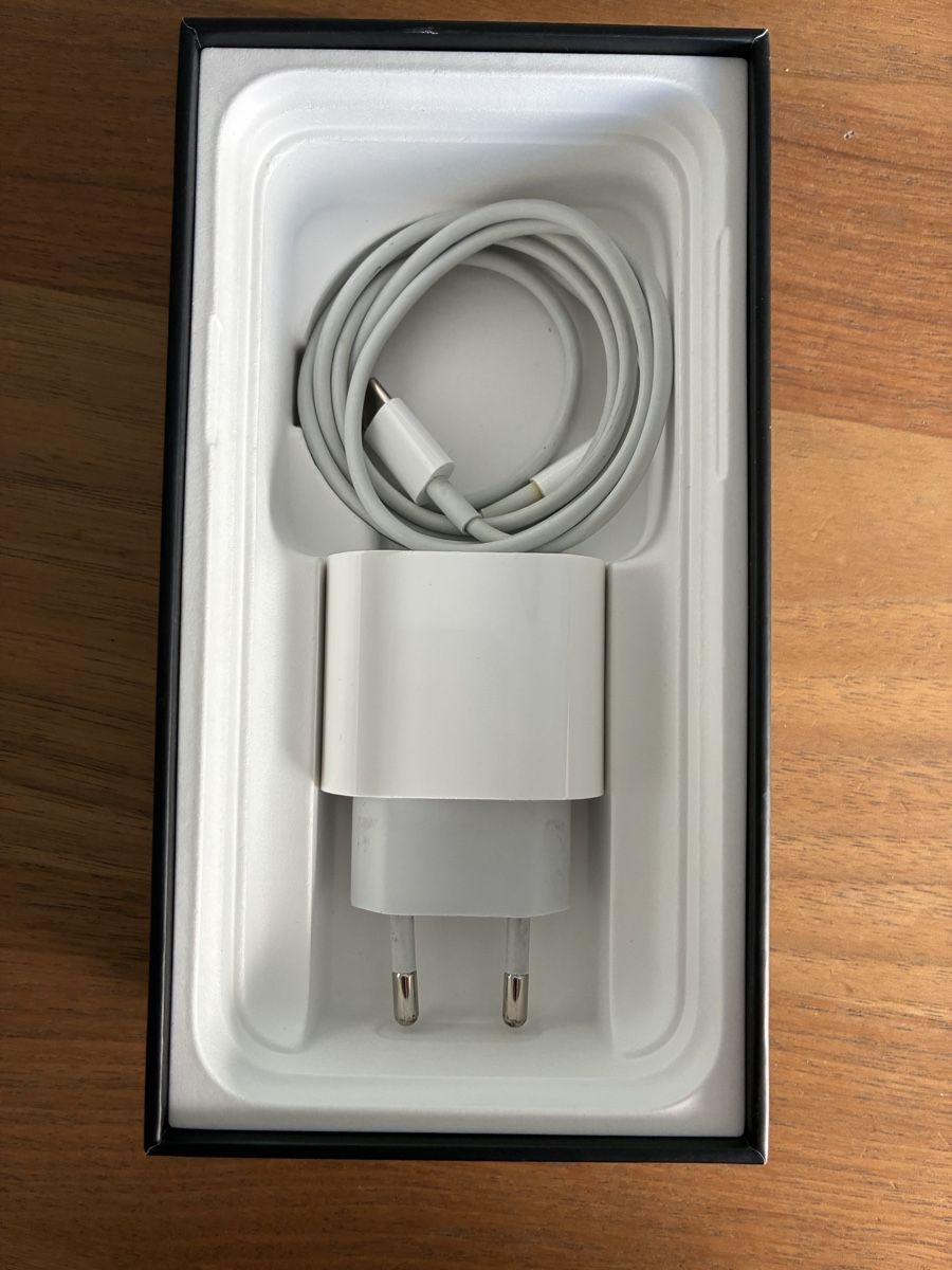 Apple Portables: iPhone 11 Pro vert 64GB – D'occasion à Lausanne par Gabrie 2