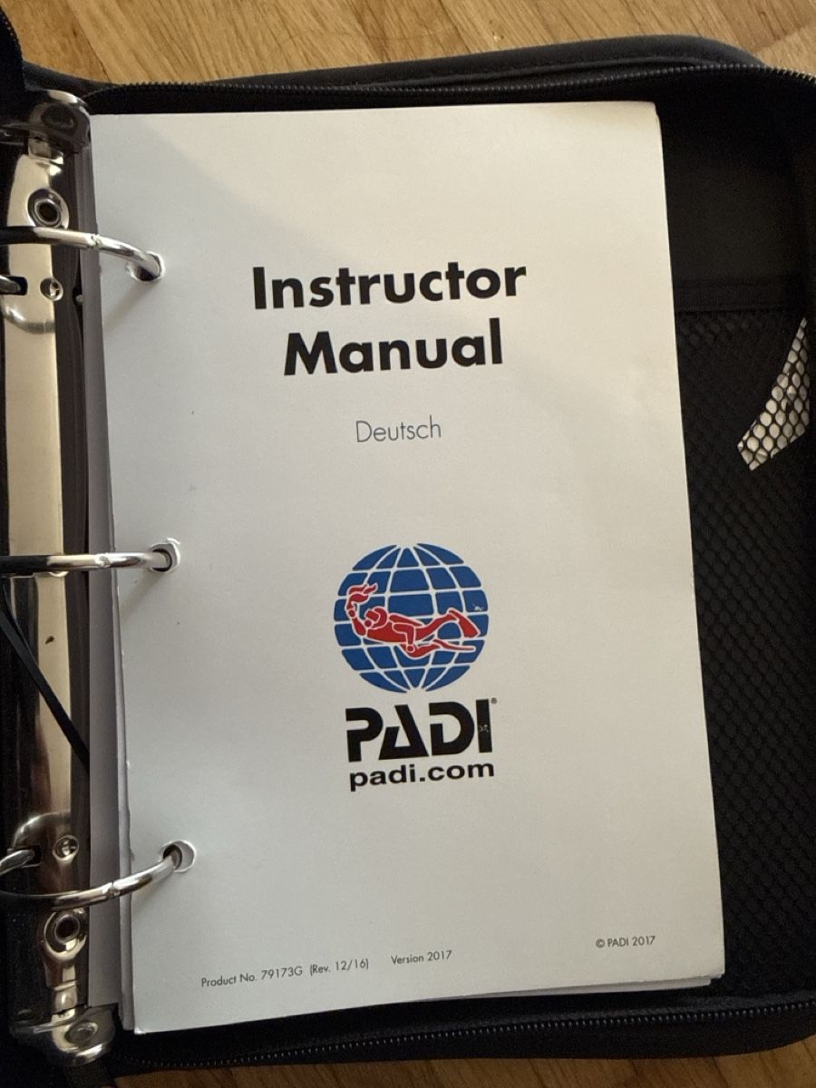 Atemregler & Jackets: PADI Pro Instructor manual  – Neu (gemäss Beschreibung) aus Sisseln AG von Gommibaerli87 2