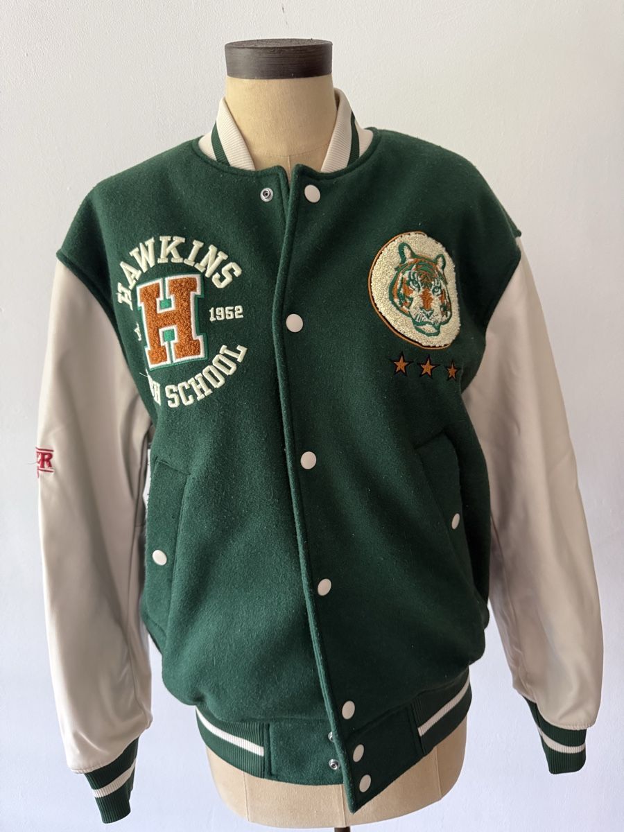 Giacche: Stranger Things College Jacke Gr. S – Usato da Stallikon venduto da Weihnachtsgnom