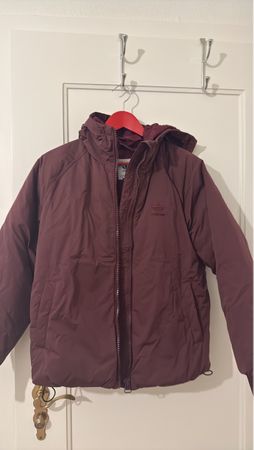 Adidas Winterjacke Bordeaux Farbe neuwertiger Zustand