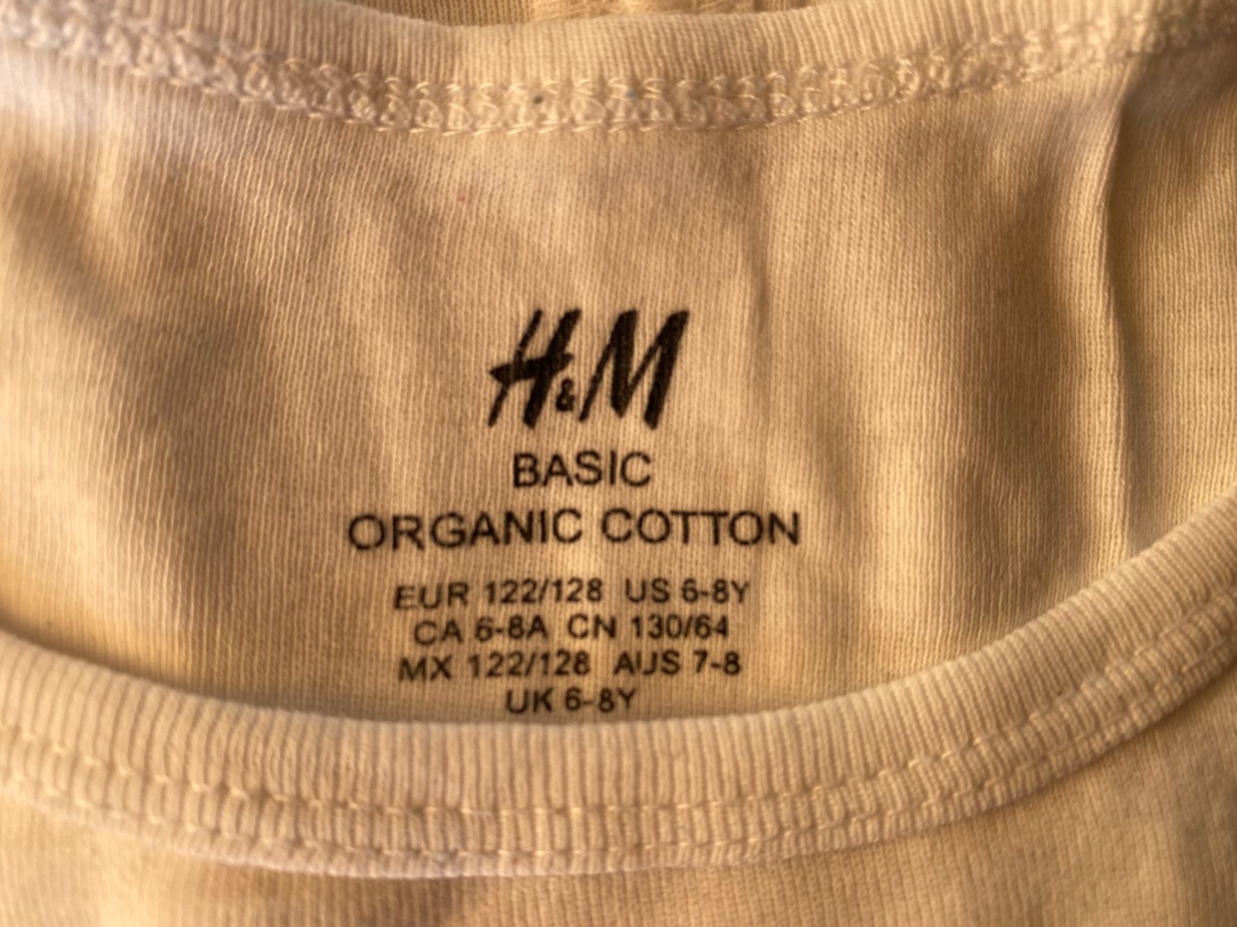 H&M Biancheria intima: 4 Unterleibchen Grösse 122 – Usato da Wagen venduto da 20Ricola18 1
