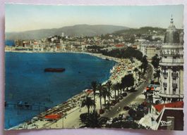 Cannes - La Croisette et le Suquet
