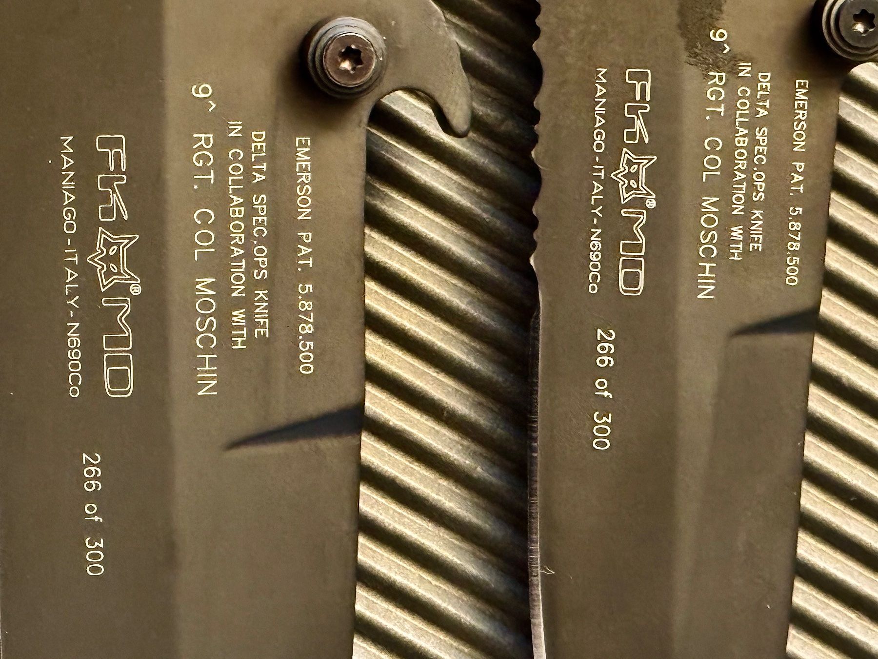Fox Knives Militärmesser: 2 Kampfmesser 9. Fallschirm-Angriffsregiment Col Moschin – Neu und originalverpackt aus Grenchen von Pelucilu 7
