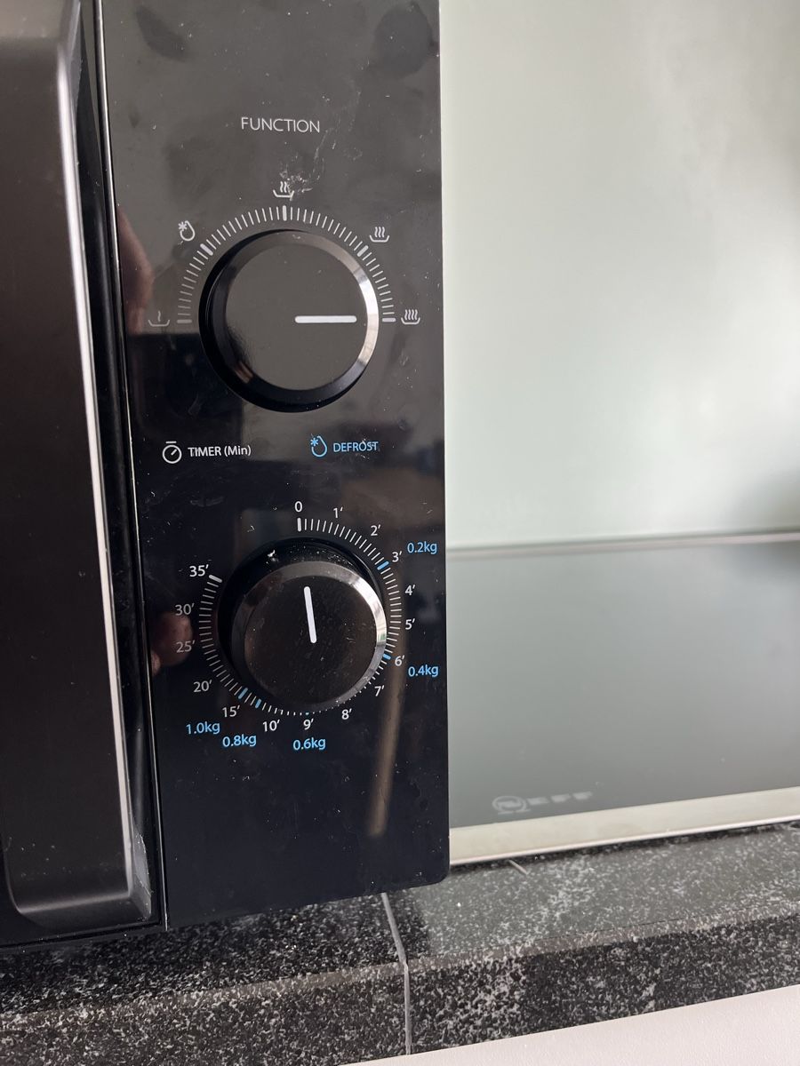 Küchengeräte: TOSHIBA Mikrowelle – Gebraucht aus St. Gallen von mar_bkr8 2