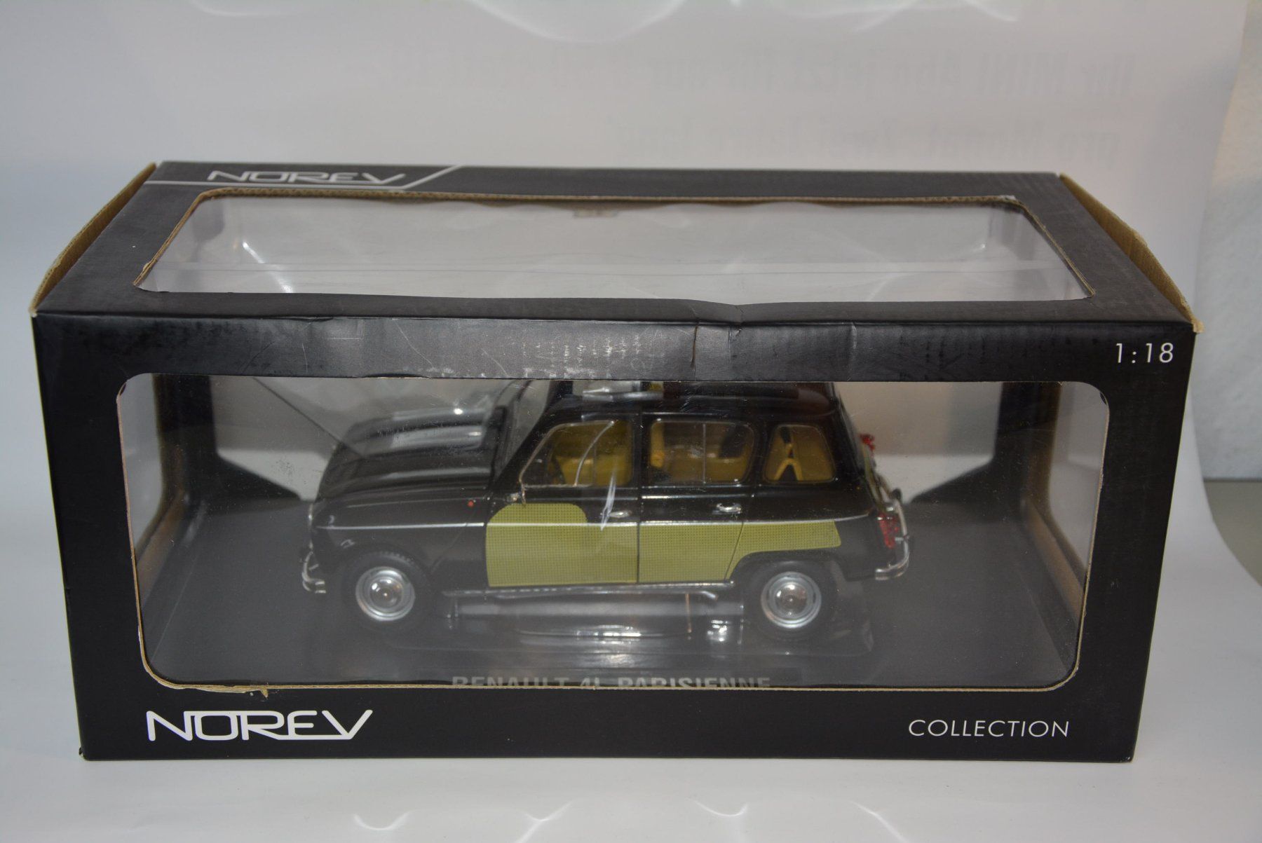 Renault Modellini d'auto: Renault 4L Parisienne 1963 , Norev , 1:18 – Nuovo e nell'imballaggio originale da Goldach venduto da Feivel9