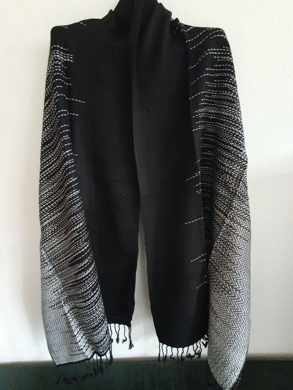 Foulard & Sciarpe: Schal, Baumwolle, Handgewebt, Schwarz/Weiss – Nuovo (secondo la descrizione) da Basel venduto da Anghkorwatt 6