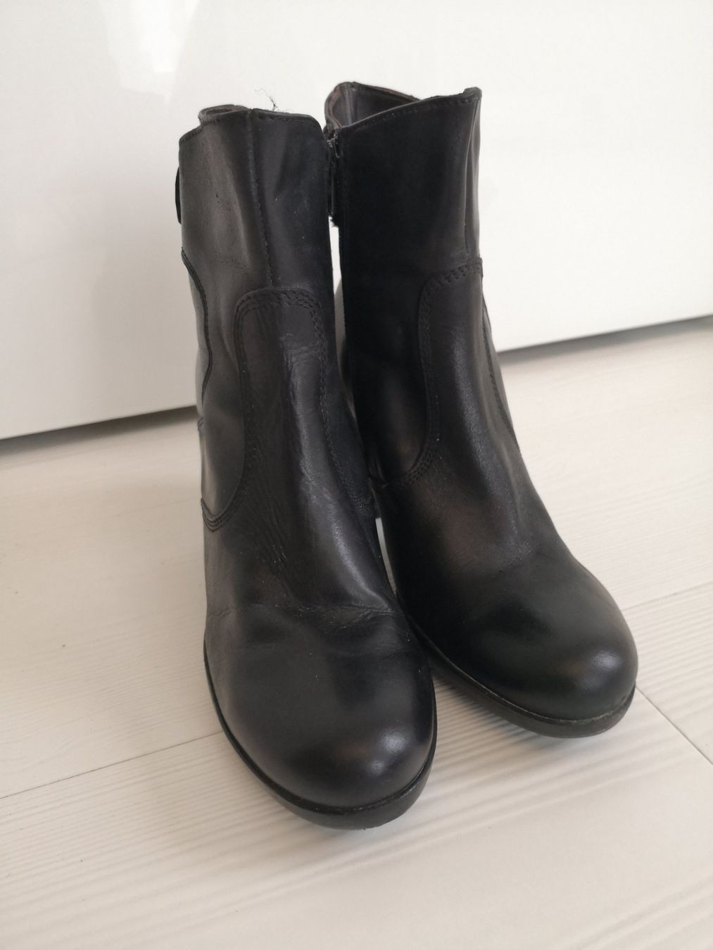 Scarpe da donna: 🤩PASITO LEDER-STIEFEL, SCHWARZ – Usato da Olten venduto da Naja-Twins-Twins 6