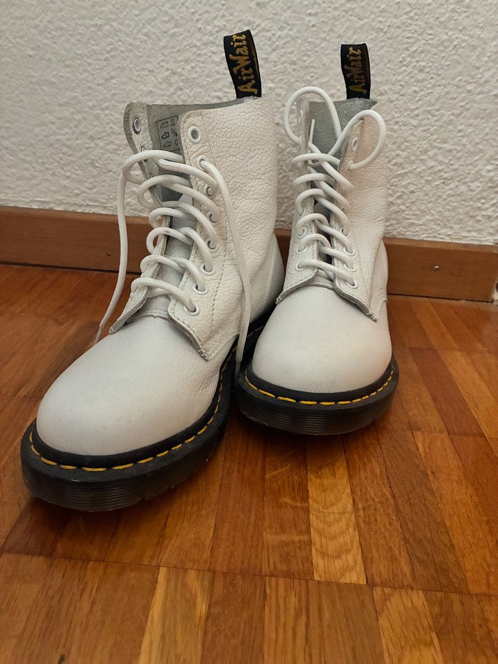 Dr. Martens Scarpe da donna: Dr. Martens white boots size 37 – Usato da Zürich venduto da ggi_q8rl
