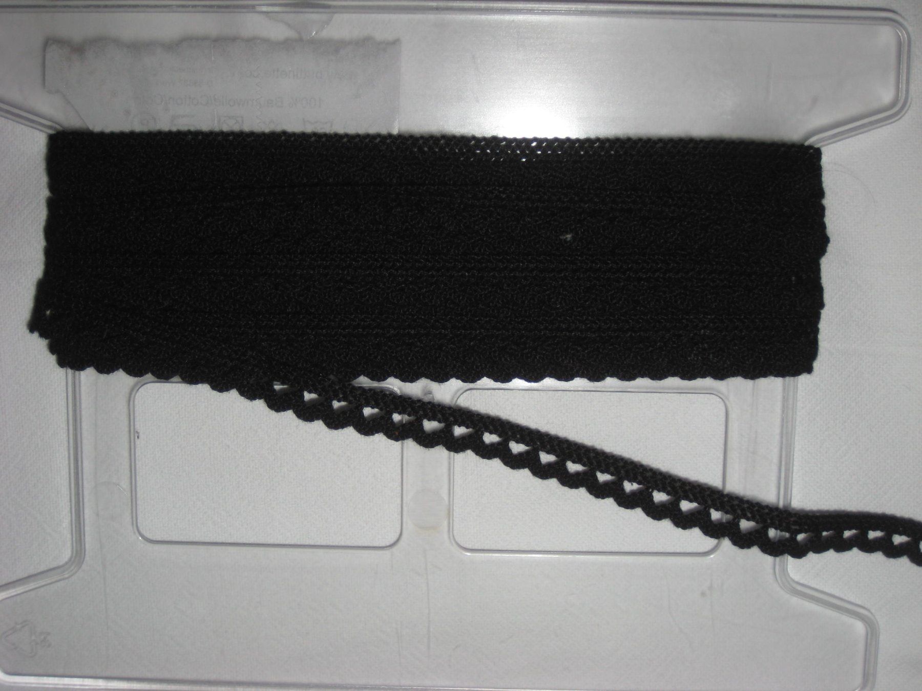 Nastri decorativi: Baumwoll Häkelspitze schwarz 10mm breit – Nuovo e nell'imballaggio originale da Füllinsdorf venduto da Schlupp
