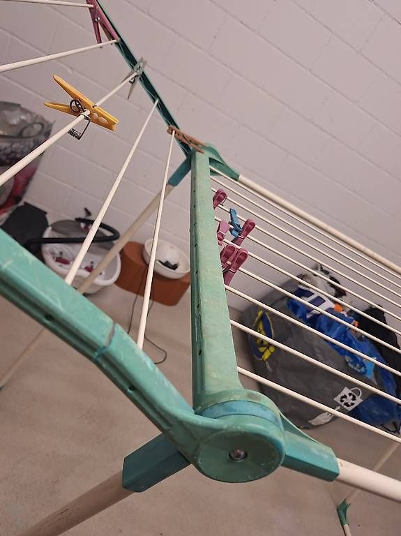 Séchoirs à linge: Wäscheständer zu verschenken – D'occasion à Gutenswil par nao_txr5 1