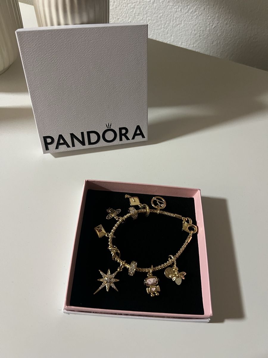 Pandora Bracciali & Braccialetti: Pandora Armkette mit Charms – Nuovo (secondo la descrizione) da Lungern venduto da sabrinaming