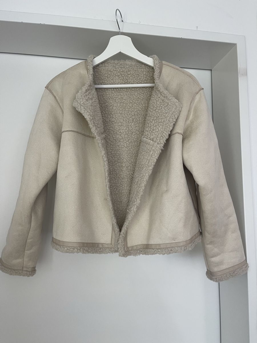Shein Giacche: Übergangsjacke beige mit Kunstfell – Usato da Bremgarten AG venduto da arl_8nbf
