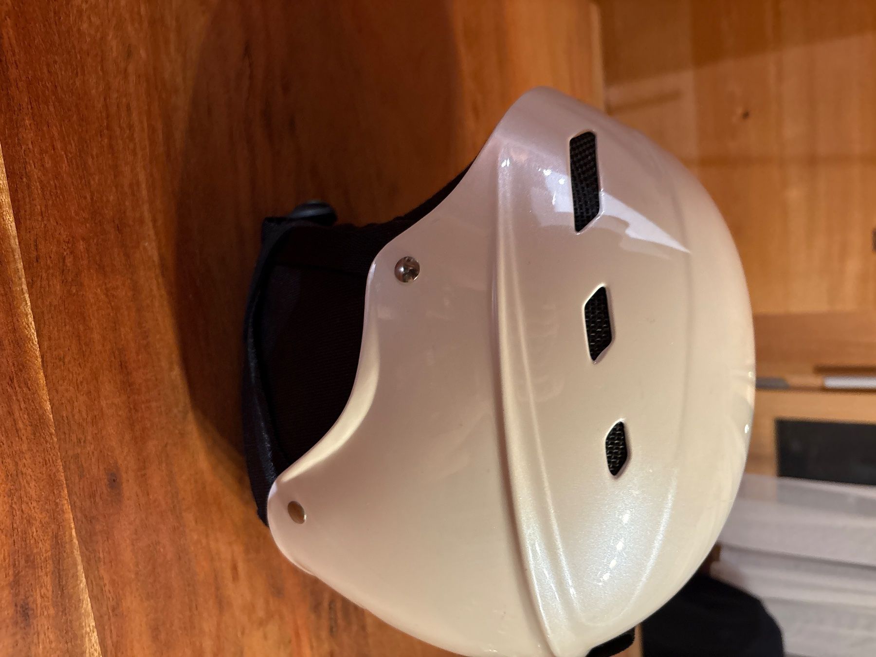 Caschi: Frauen Ski Helm – Usato da Meiringen venduto da kev_928k 1