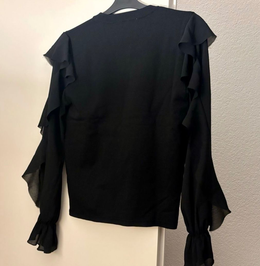 Zara Pullover & Sweatshirts: Zara Pullover mit Volantärmel – Gebraucht aus Baden von Tiffany6878 4