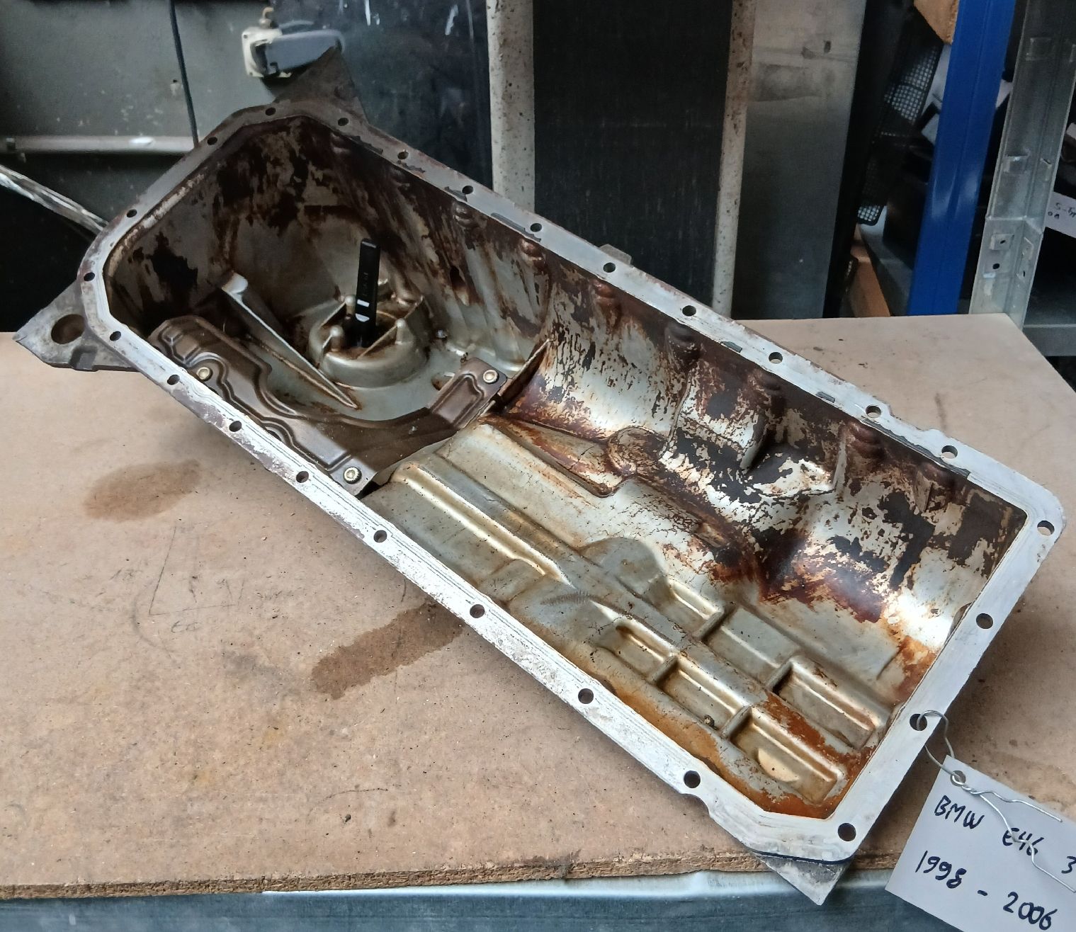 BMW Tutti pezzi di ricambio auto: Carter BMW E46 323 – Usato da la heutte venduto da Auto-stock 2