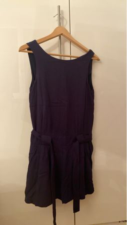 Eleganter Jumpsuit in Dunkelblau mit Gürtel - Grösse XS