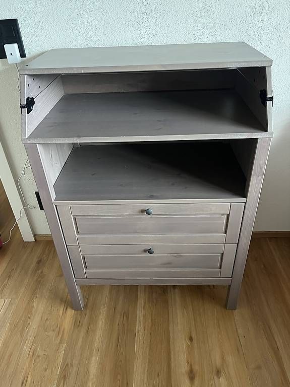Tables à langer & accessoires: Wickeltisch / Kommode – D'occasion à Schmitten FR par mel_6zdz